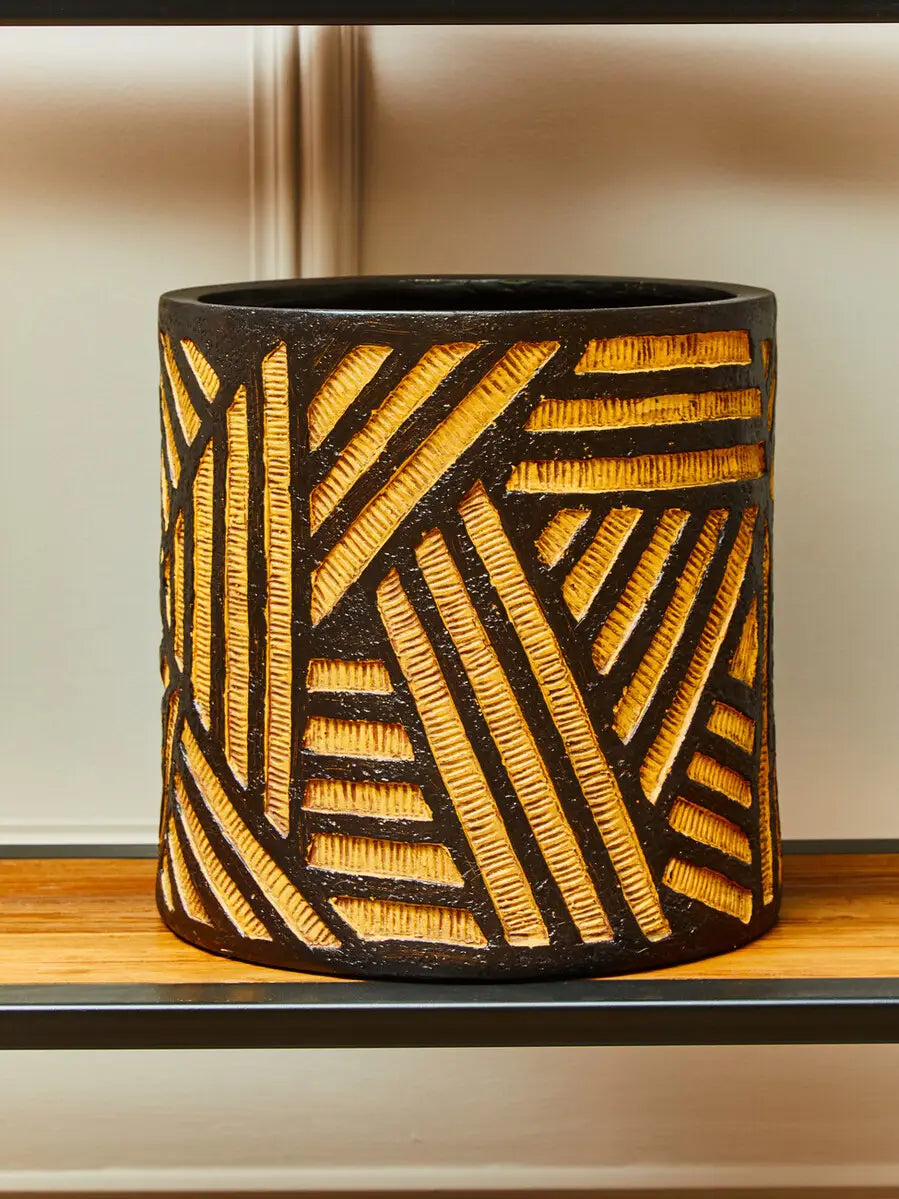 Daxton Natural And Black Planter