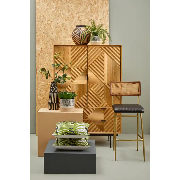 Daxton Round Natural And Black Planter